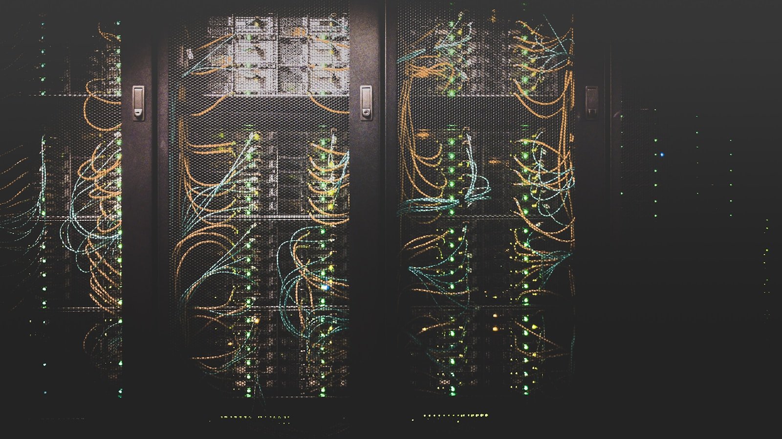 Data center representando o avanço da IA em redes governamentais